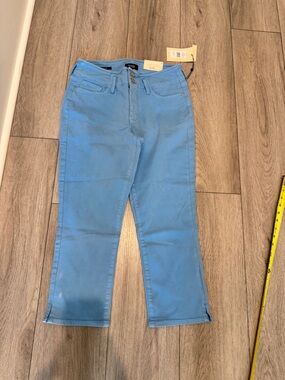 NYDJ Chloe Capri in Sky Blue Ankle